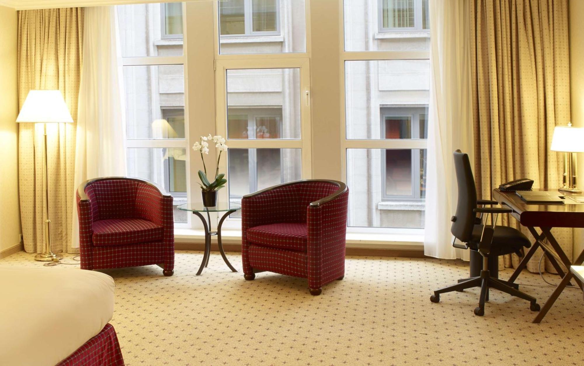 Hilton Antwerp Old Town Hotel Екстериор снимка