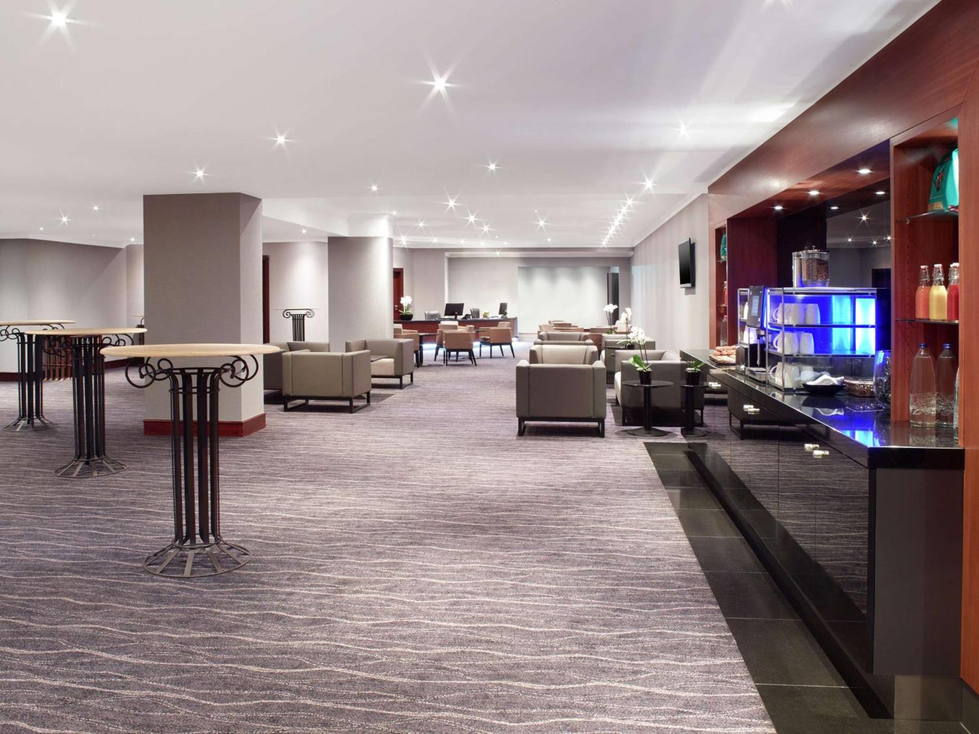 Hilton Antwerp Old Town Hotel Екстериор снимка