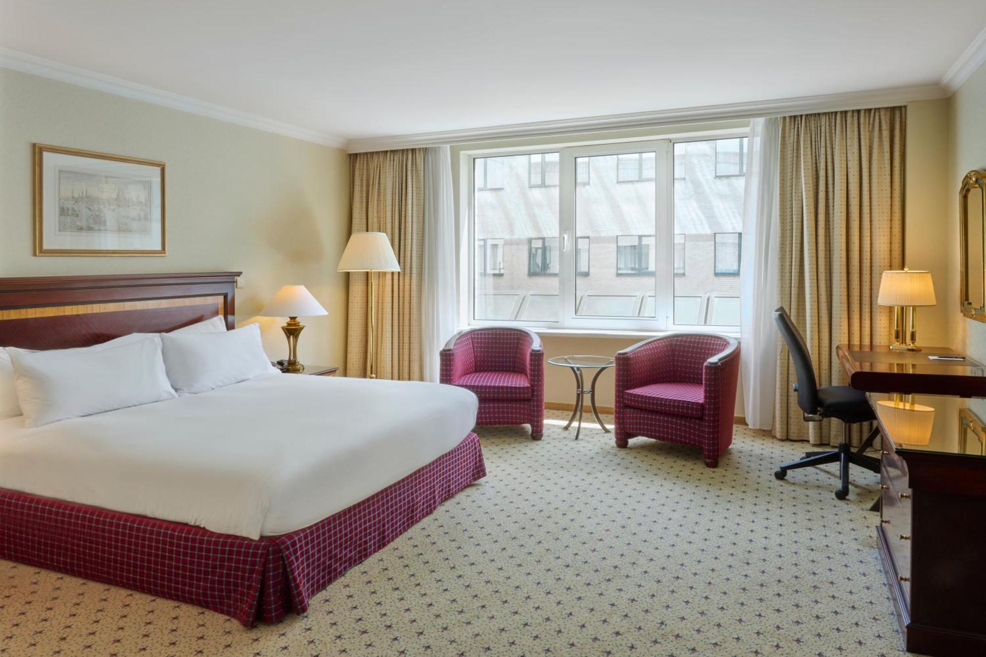 Hilton Antwerp Old Town Hotel Екстериор снимка