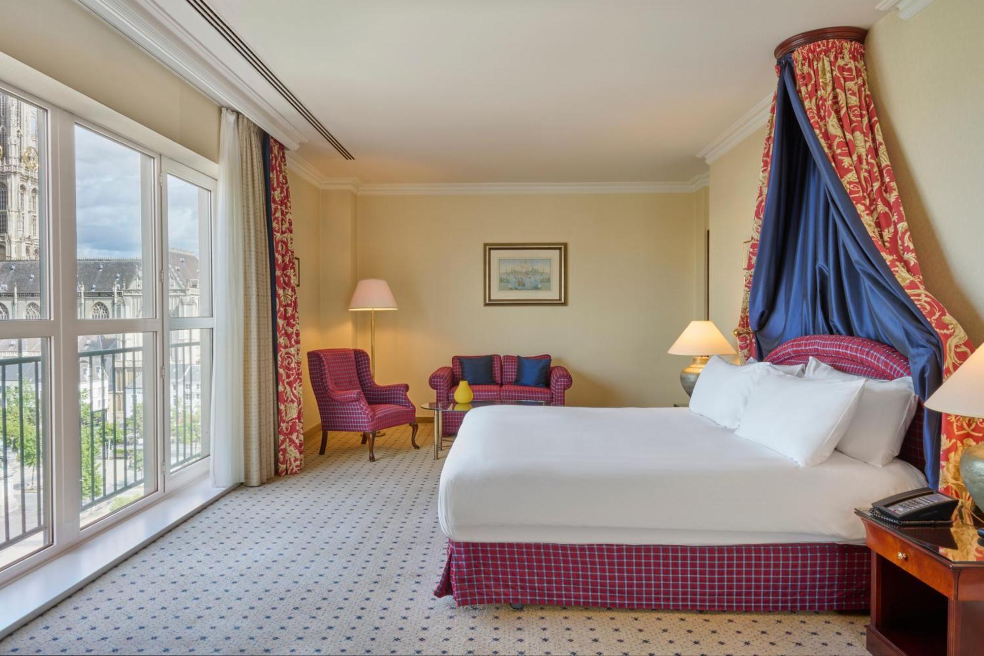 Hilton Antwerp Old Town Hotel Екстериор снимка