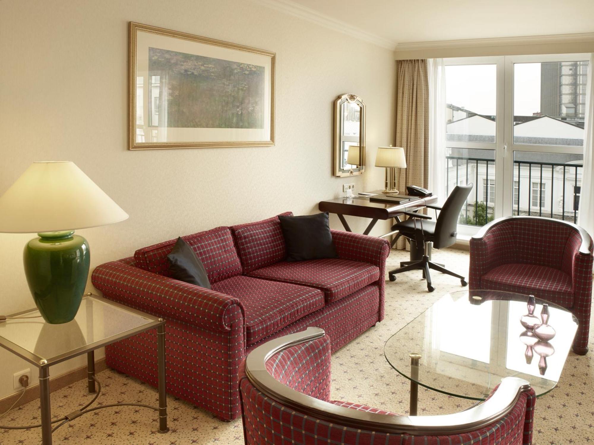 Hilton Antwerp Old Town Hotel Екстериор снимка