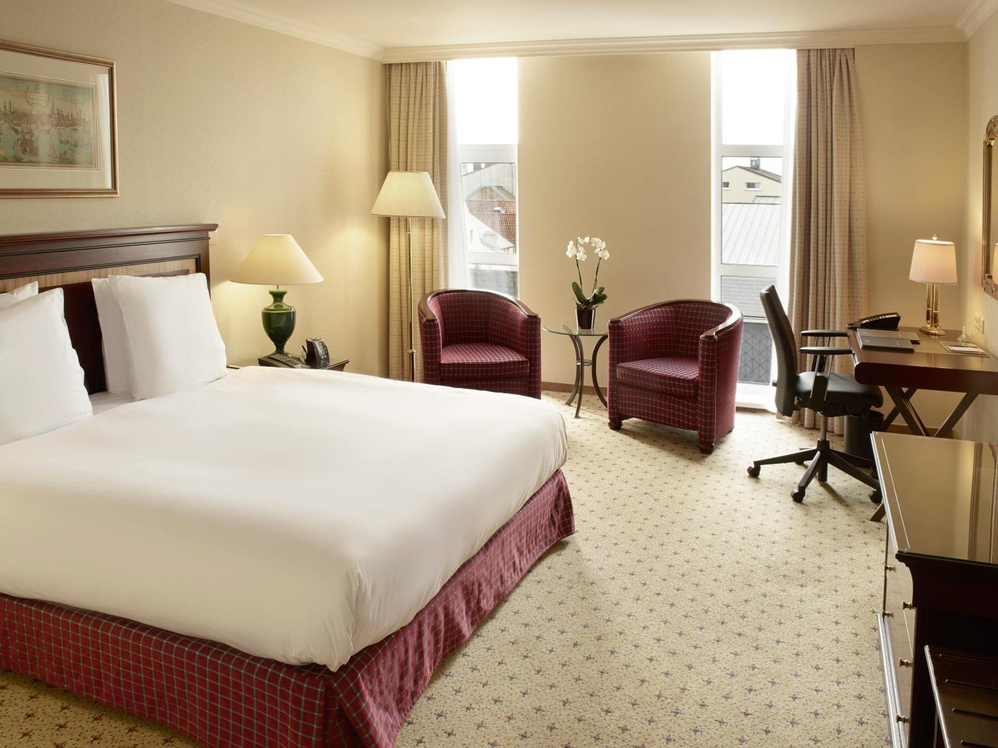 Hilton Antwerp Old Town Hotel Екстериор снимка