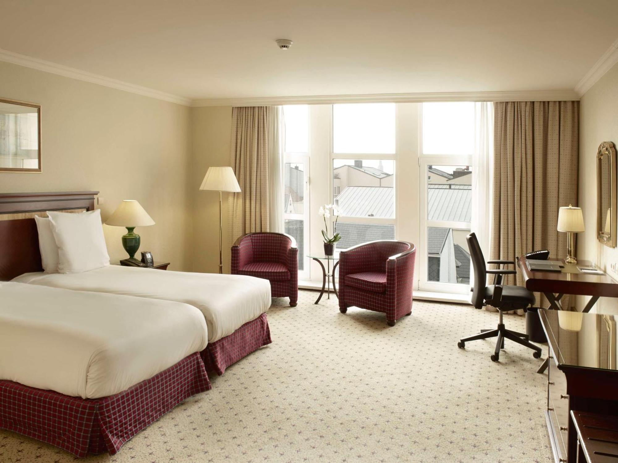 Hilton Antwerp Old Town Hotel Екстериор снимка