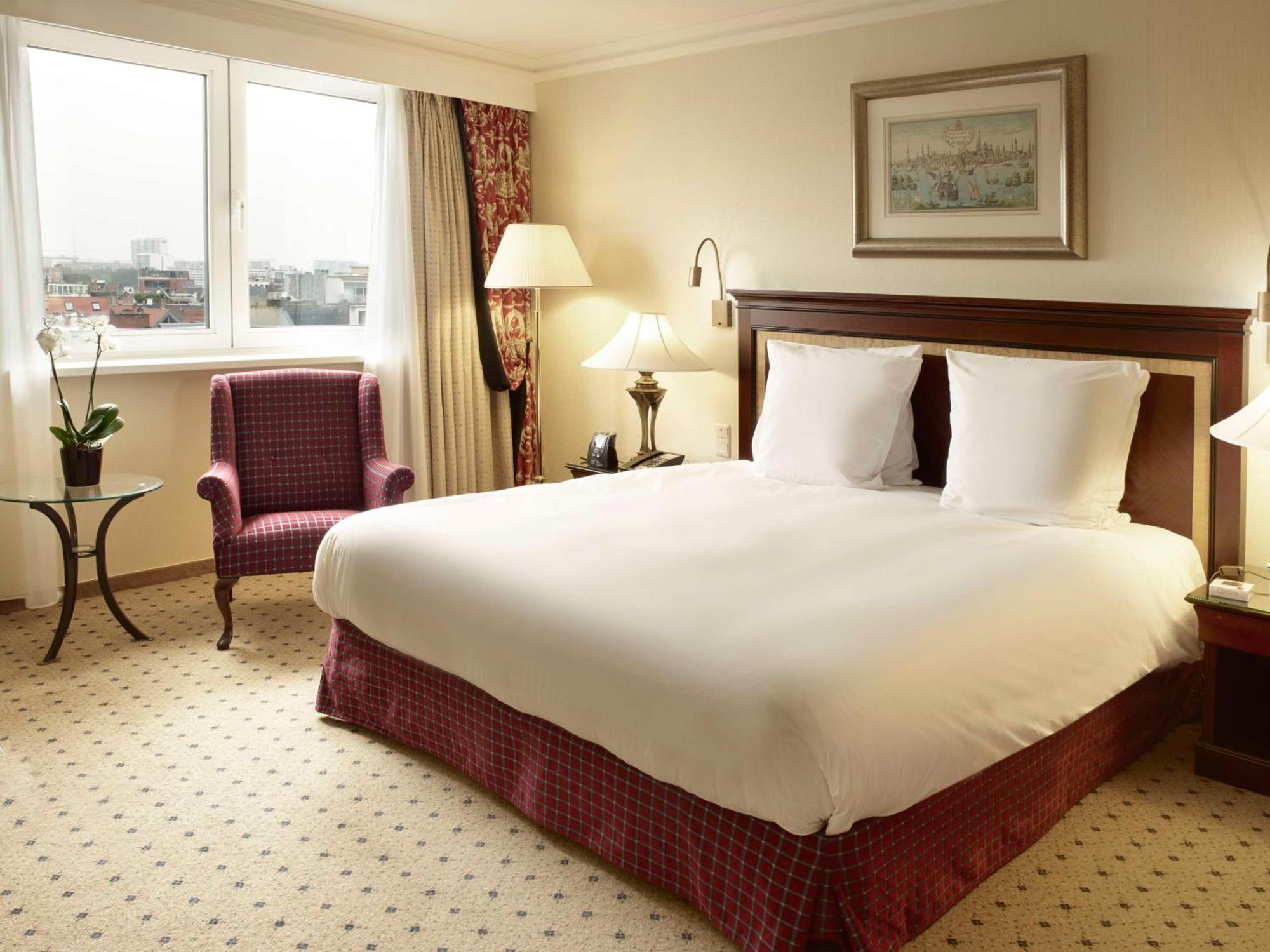 Hilton Antwerp Old Town Hotel Екстериор снимка