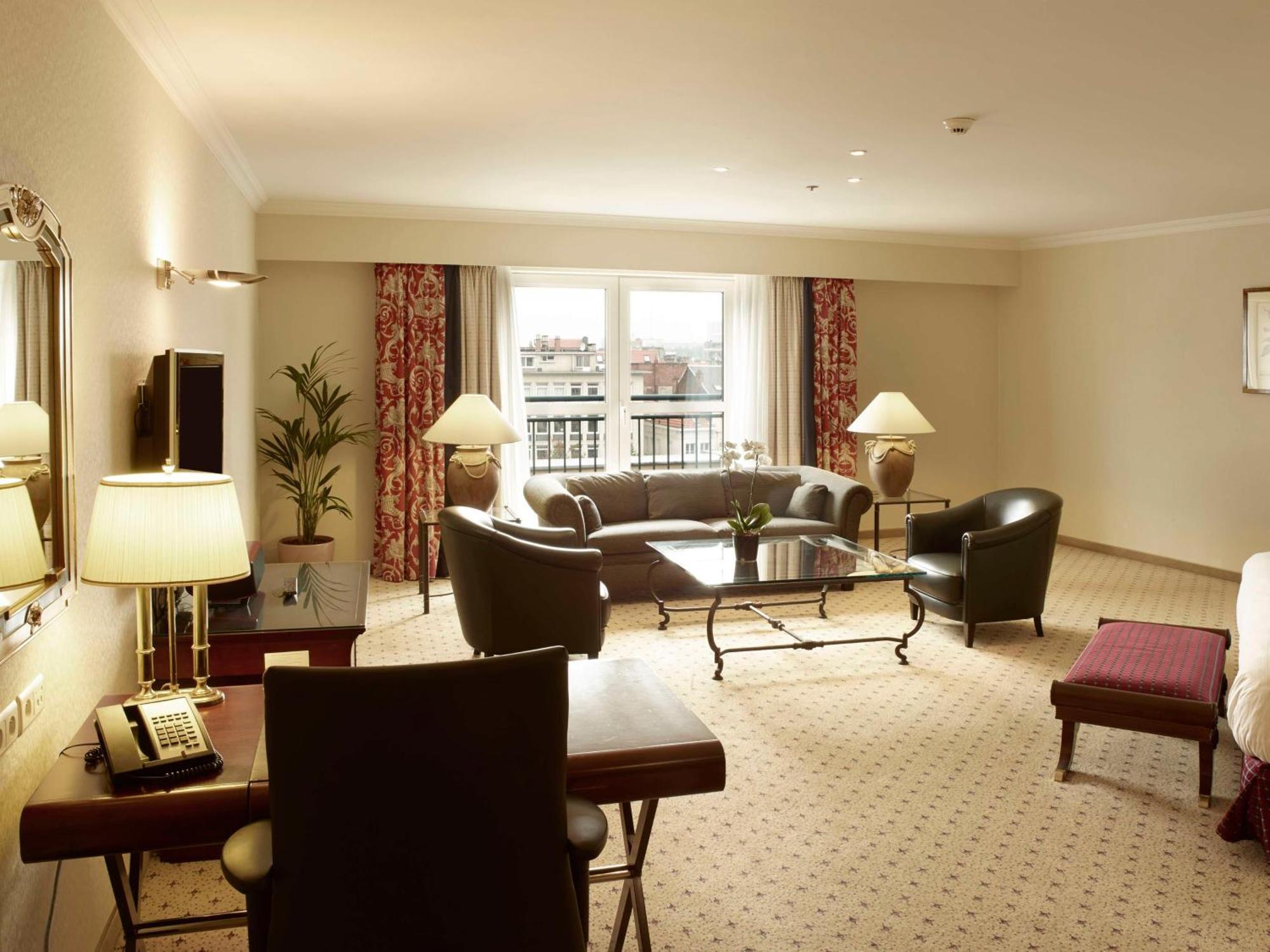 Hilton Antwerp Old Town Hotel Екстериор снимка